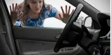 Help with keys locked in car Doncaster.